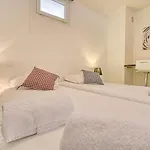 Cosy Flat Near Croisette By Guestready