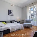 Studio 53 Five Stars Holiday House