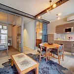Mmogroom - Industrial Style - Spacious - Ac - Wifi- City Center