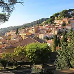 Snug Holiday Home In Bormes Les Mimosas With Pool