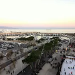 2P Dans Le Vieil Antibes Avec Balcon Sur La Marina