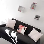 Studio Renove Avec Terrasse St Raphael