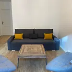 Chic And Cosy Apartment Close To The Port And Garibaldi