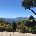 Villa Lei Roucas, La Fossette,Proche Plage ,Vue Mer,12 P