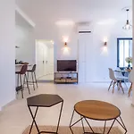 Grand Appartement 4 Pieces Centre De Cannes