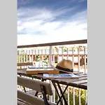 Juan Les Pins, Pres De La Plage