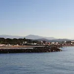 Garden And Beach Sea View Apartment Cannes