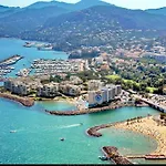 Garden And Beach Sea View Apartment Cannes