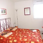 Appartement Avec Terrasse A Frejus 70 M² Piscine Partagee