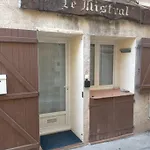 Le Mistral Location