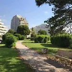 Marina Baie Des Anges - Amiral