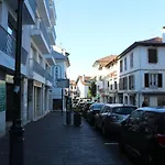 Gambetta 2 Avec Les Cles De Saint Jean De Luz