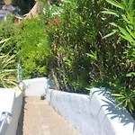 Appartement Lumineux Avec Vue Sur Montagne A Saint-Raphael