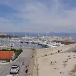 Bord De Mer - Ac, Wifi, Chic, Sea View, Beach 2 Minutes Walk