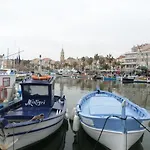 Les Romarins Appartement Climatise