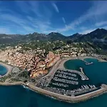 Le Lodge, T2 Classe 3 Etoiles Avec Jardin, Parking, Piscine & Mer A 2 Pas