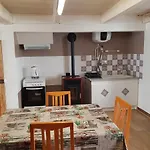 Jolie Maison De Village Calme Et Agreable