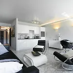 2-Bedroom Apartment Pointe Croisette Peaceful Walk To The Beach