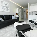 2-Bedroom Apartment Pointe Croisette Peaceful Walk To The Beach