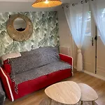 Petite Maison En Ville Avec Jardin Proche Des Plages