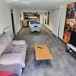 Au Coeur Du Village