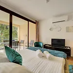 Immogroom - 3 Rooms - Renovated - Pool - Air Conditioning - Parking -