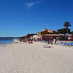 Studio Port De Hyeres Proche Des Plages