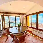 Vieux Chateau, Vue Mer