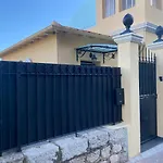 Brand New Studio, Sea View, Aircon, Wifi