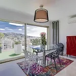 Immogroom - Apartment With Terrace - Ac - Parking