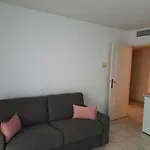 Joli F2 46M2 Menton Centre, Balcon,Parking