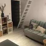 Apt With Swimming Pool 500M From The Beach
