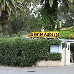 La Petite Auberge