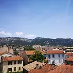 Appartement Proche Centre Ville, Port, Et Mont Faron