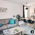 Hyper Central Studio 2 Minutes Walk From 