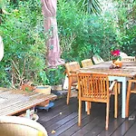 Levon Accommodation