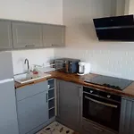 Appartement 35 M2 , Climatise, A 400M Des Plages