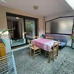 Rez De Jardin Avec Coin Nuit Et Parking Pour Tout Faire A Pied