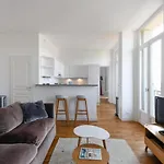 Superb Flat With Sea View In The Former Hyeres Grand Hotel - Welkeys