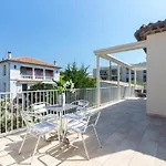 Enticing Villa In Juan Les Pins Near The Beach