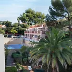 Nice Apt For 4 With Terrace And Pool