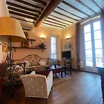 C051-Appt Standing Au Coeur Du Suquet - St Antoine 2