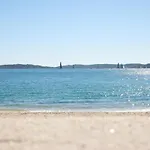 Casa Del Mar - Beautiful Two Bedroom Penthouse Apartment