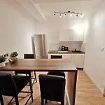 Gregbnb - T2 Design 43M2 - Toulon Est - Wifi Fibre - N2