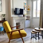 Escapade A Sanary, Au Coeur Du Village, 200M Du Port,Clim,Wifi,Parking