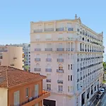Carlton Area Xxl Luxe 1 Bed With Large Terrace