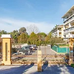 Grand Parc Yourhosthelper