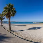 Apt With Balcony Near The Beach And Downtown