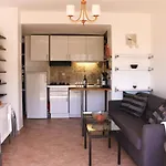 Awesome Apartment In Juan-Les-Pins With 1 Bedrooms And Wifi
