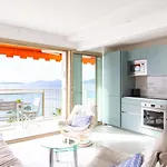 Air-Conditioned Apartment With Sea View And At The Foot Of The Beaches